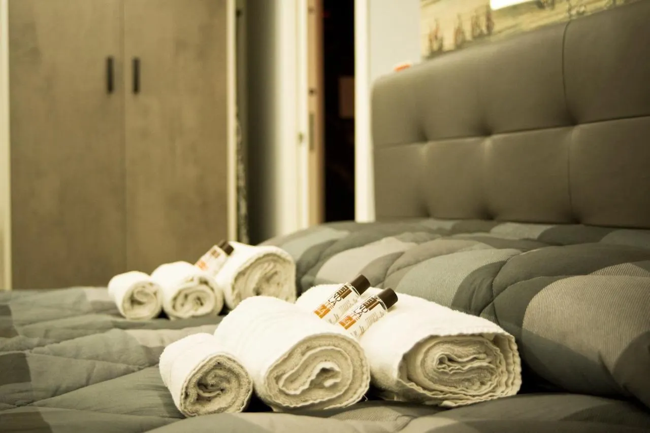 Suite Napoli Sotterranea Con Vasca Idromassaggio Apartamento