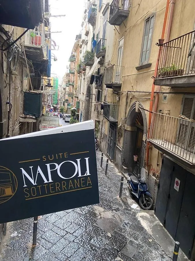 Appartamento Suite Napoli Sotterranea con Vasca Idromassaggio