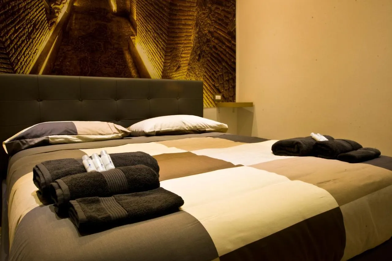 Suite Napoli Sotterranea Con Vasca Idromassaggio Naples