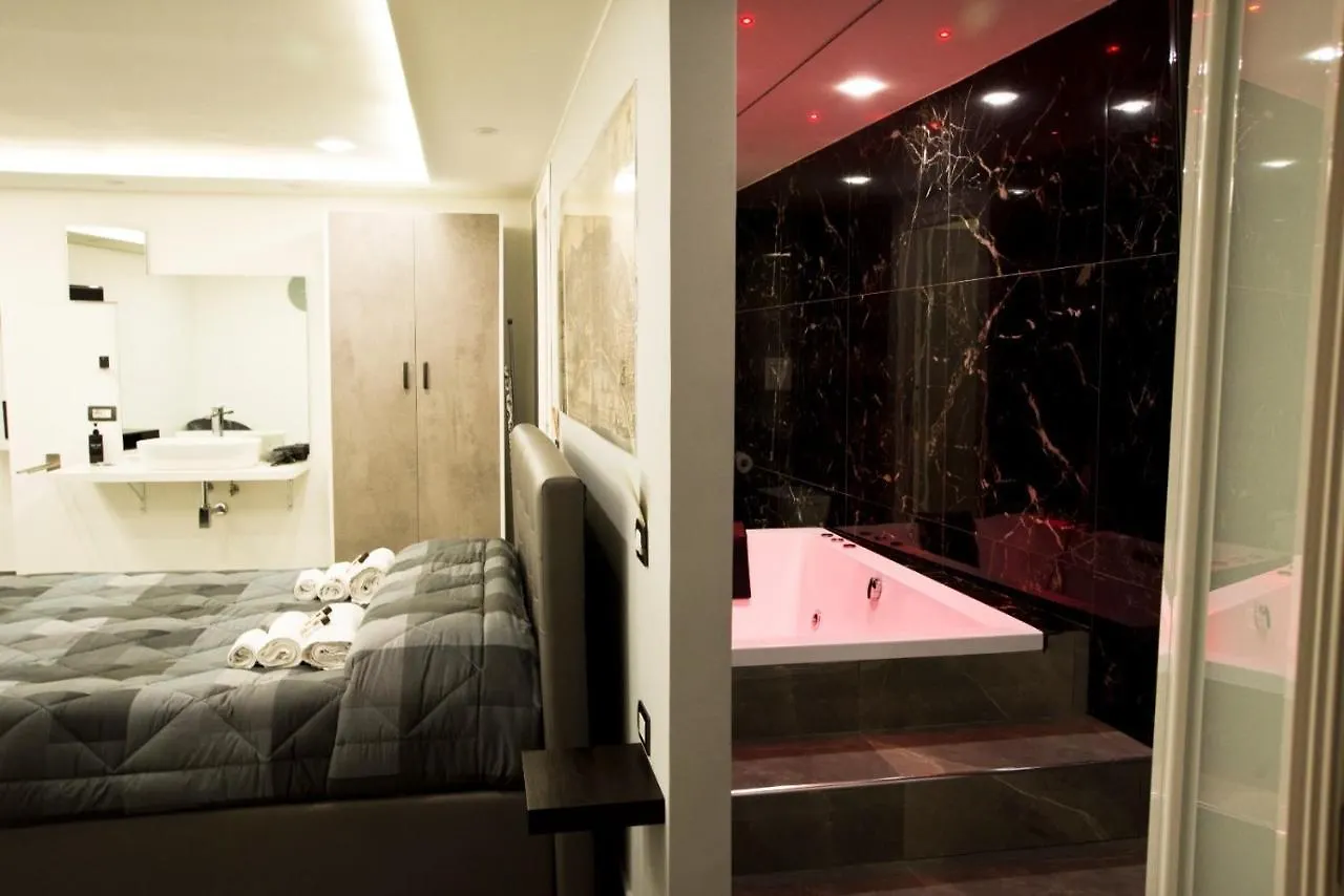 Appartamento Suite Napoli Sotterranea con Vasca Idromassaggio