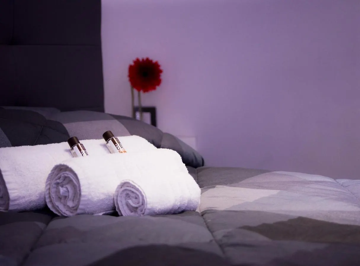 Suite Napoli Sotterranea Con Vasca Idromassaggio 0*, Naples Italy