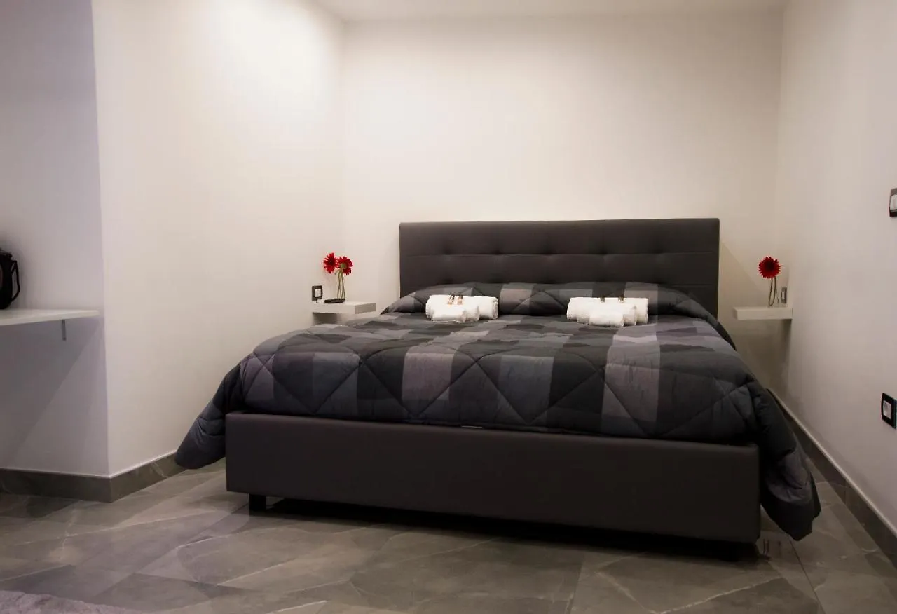 Suite Napoli Sotterranea Con Vasca Idromassaggio Italy