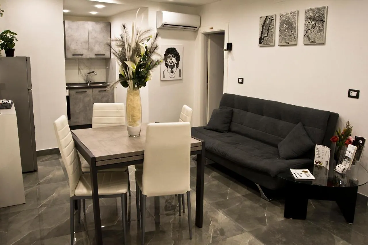 Suite Napoli Sotterranea con Vasca Idromassaggio 0*,